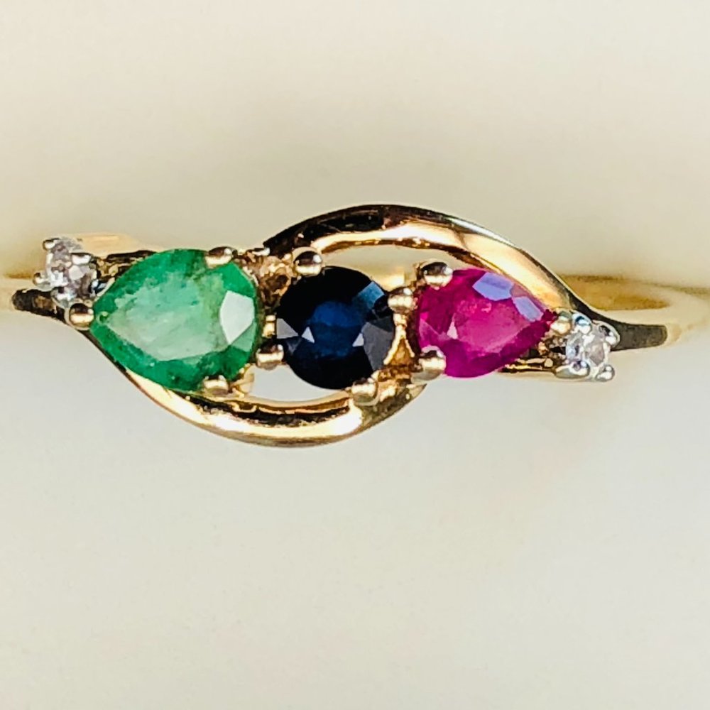 Emerald, Ruby & Sapphire Gold Ring - Picture 13 of 16